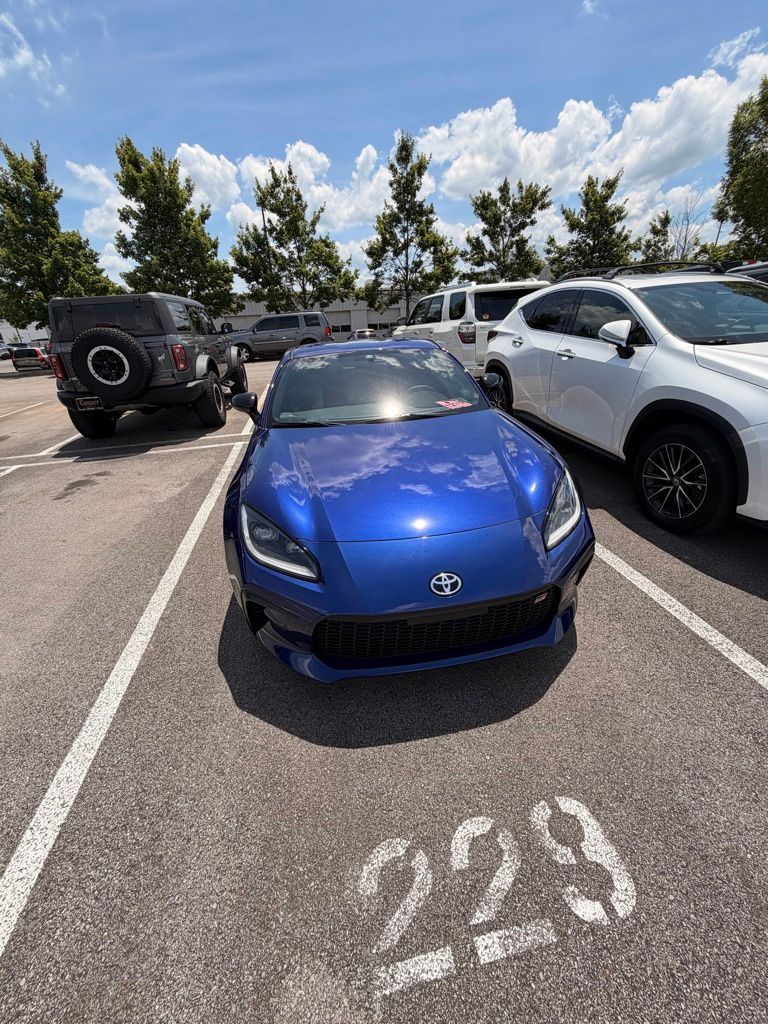 2024 Toyota GR86 GR86 PREMIUM MT's photo