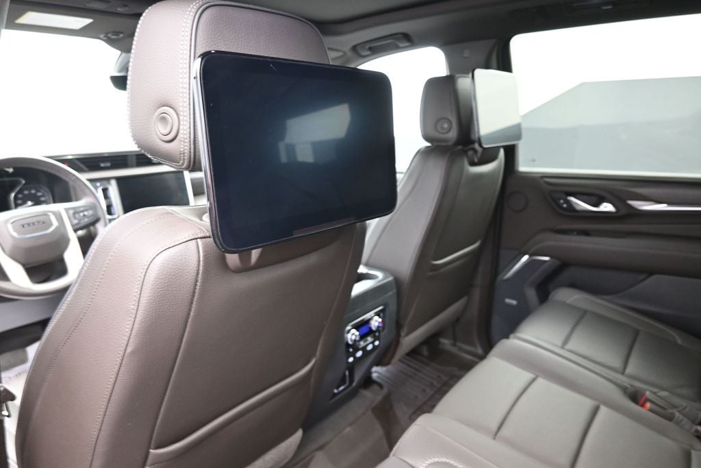 2021 GMC Yukon Denali - Photo 15