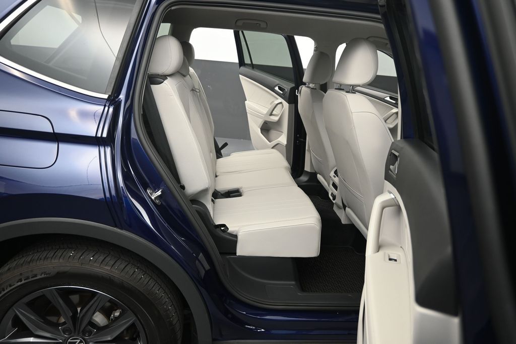 2023 Volkswagen Tiguan SE - Photo 29