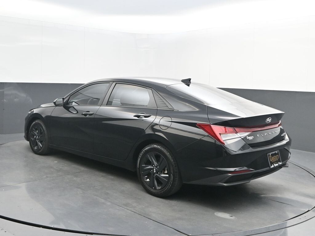 Used 2023 Hyundai Elantra Hybrid Blue Sedan