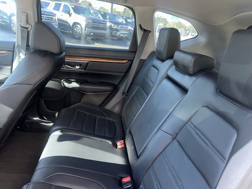 2018 Honda CR-V Touring photo 3
