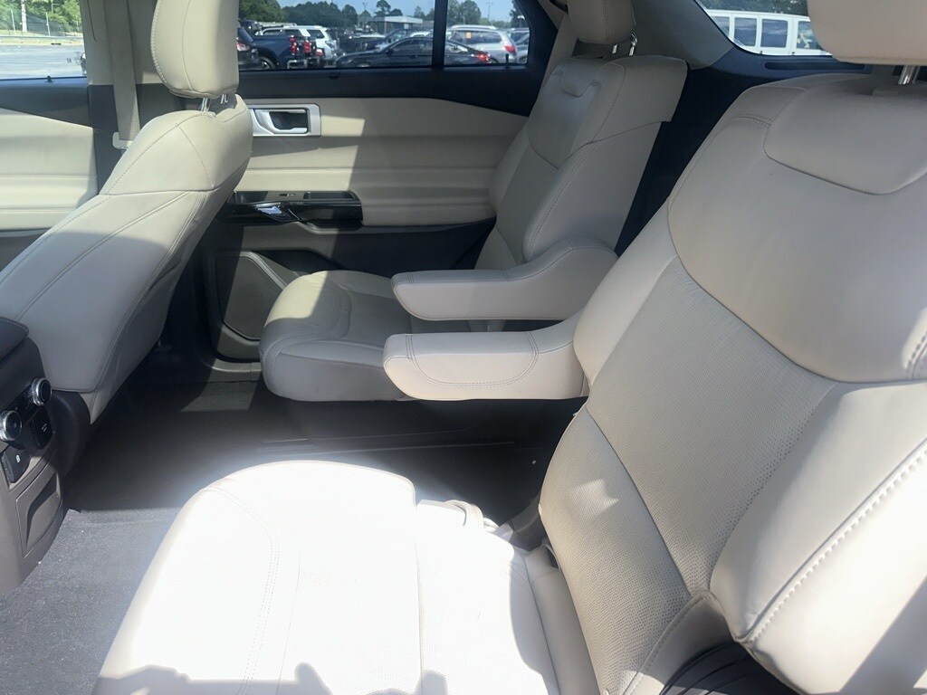 2023 Ford Explorer Platinum photo 3