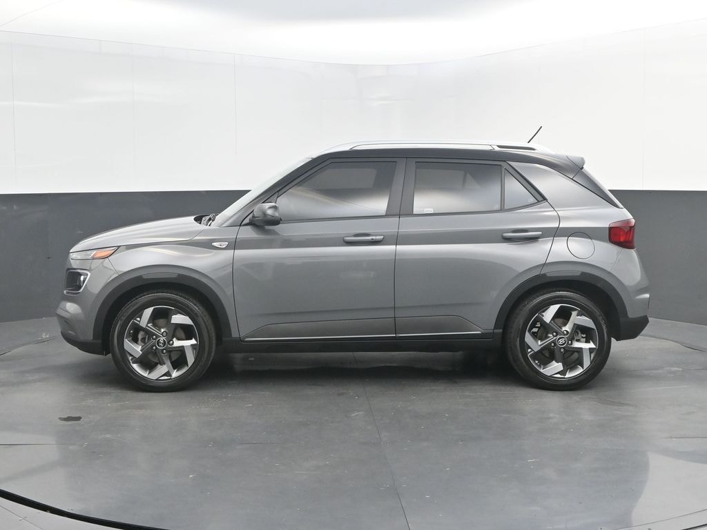 Used 2023 Hyundai Venue Limited SUV