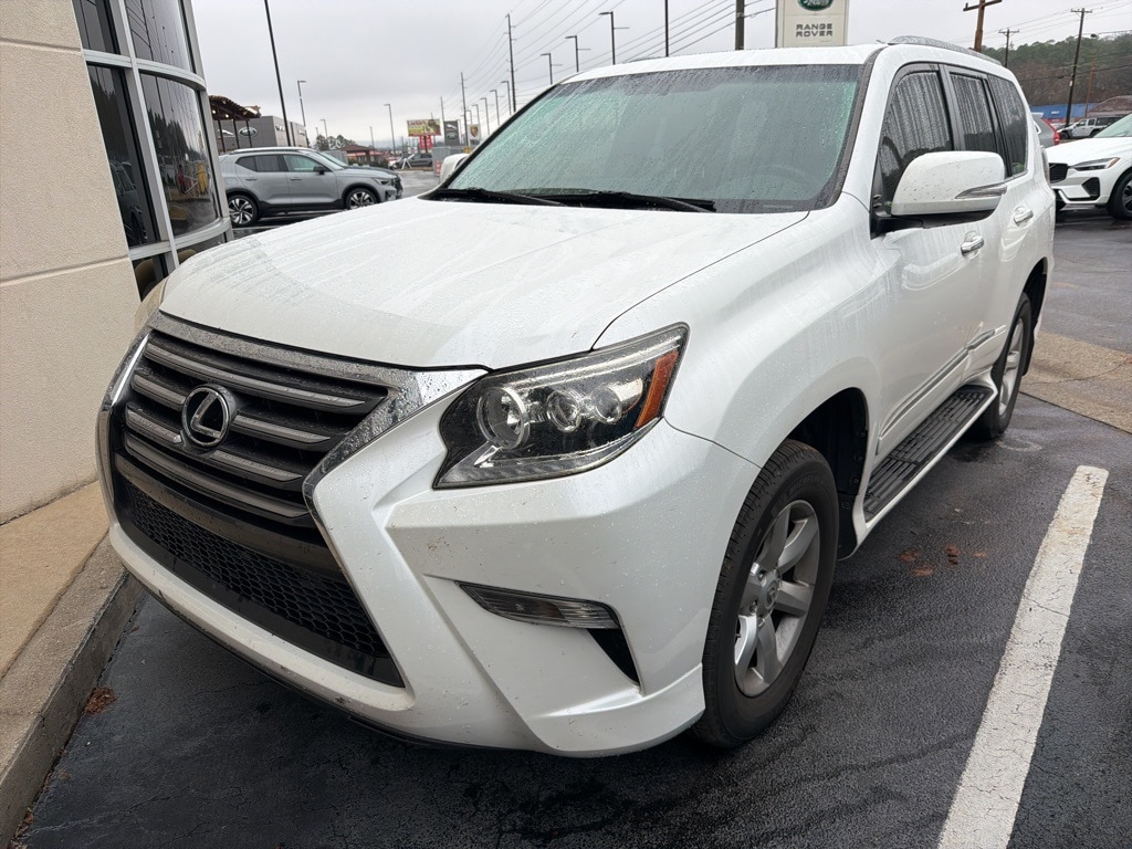 2016 Lexus GX Base's photo