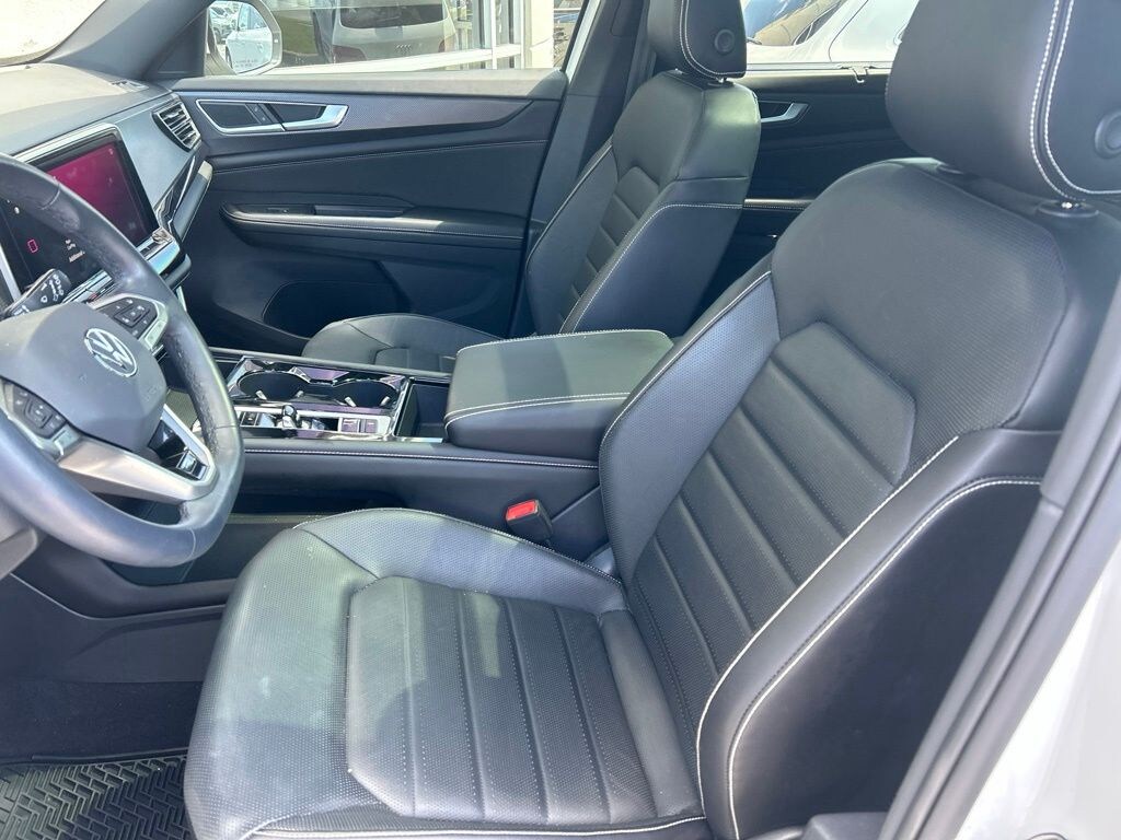 Used 2024 Volkswagen Atlas Cross Sport 2.0T SEL R-Line SUV