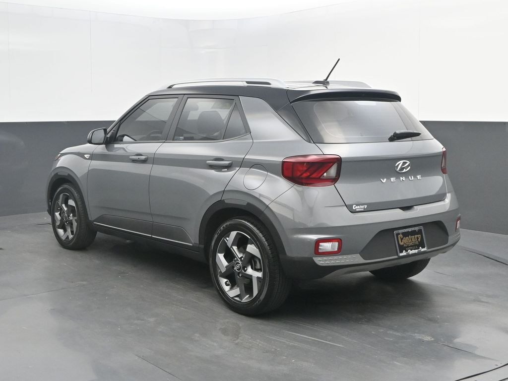 Used 2023 Hyundai Venue Limited SUV