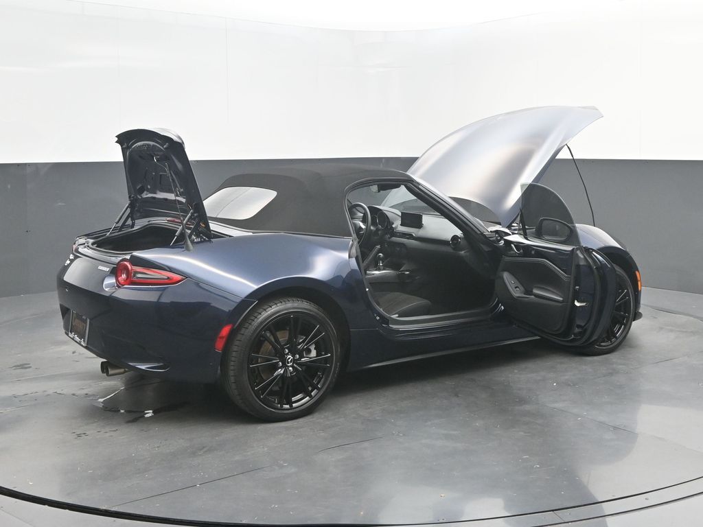 2025 Mazda MX-5 Miata Club - Photo 40