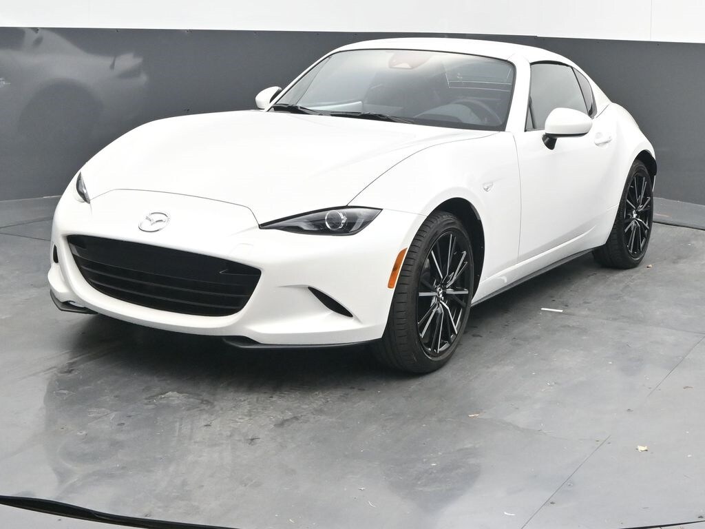 2024 Mazda MX-5 Miata Miata RF Grand Touring photo 3