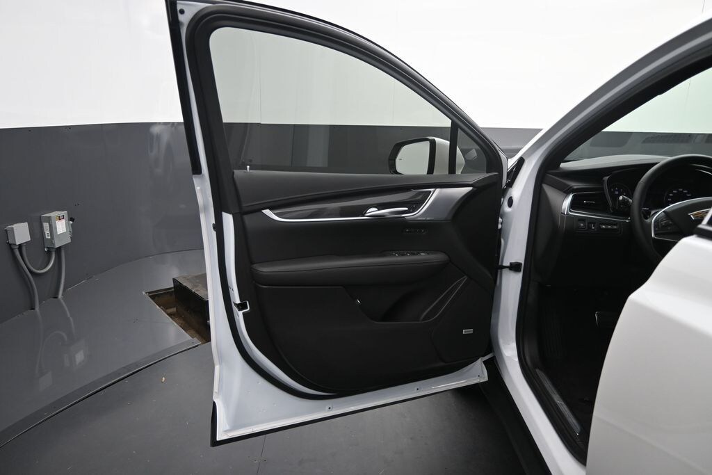Used 2025 Cadillac XT5 Sport SUV