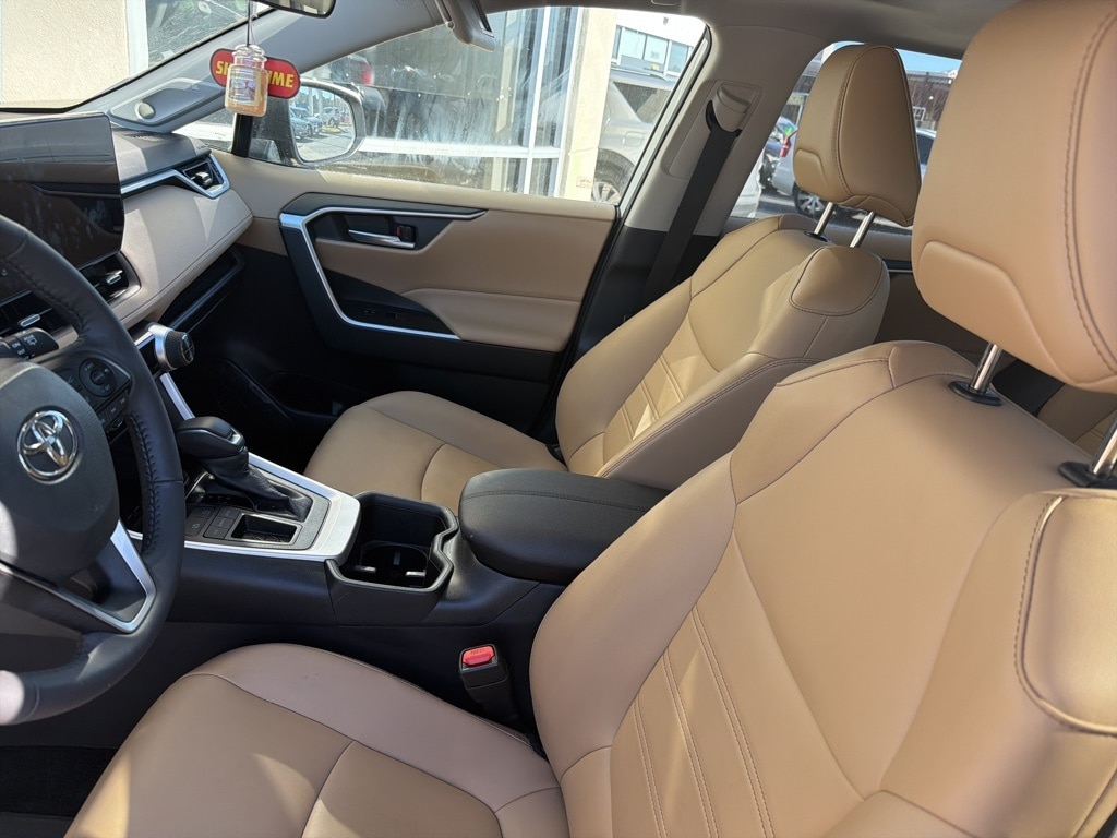 Used 2025 Toyota RAV4 XLE Premium SUV