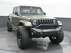 2022 Jeep Gladiator Overland Truck