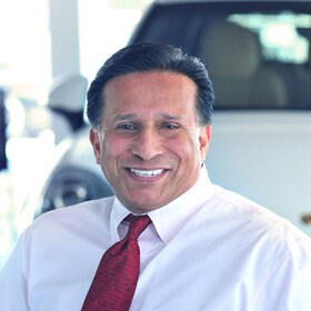 Staff member Ray Diaz from ID_1d56bfd83d83