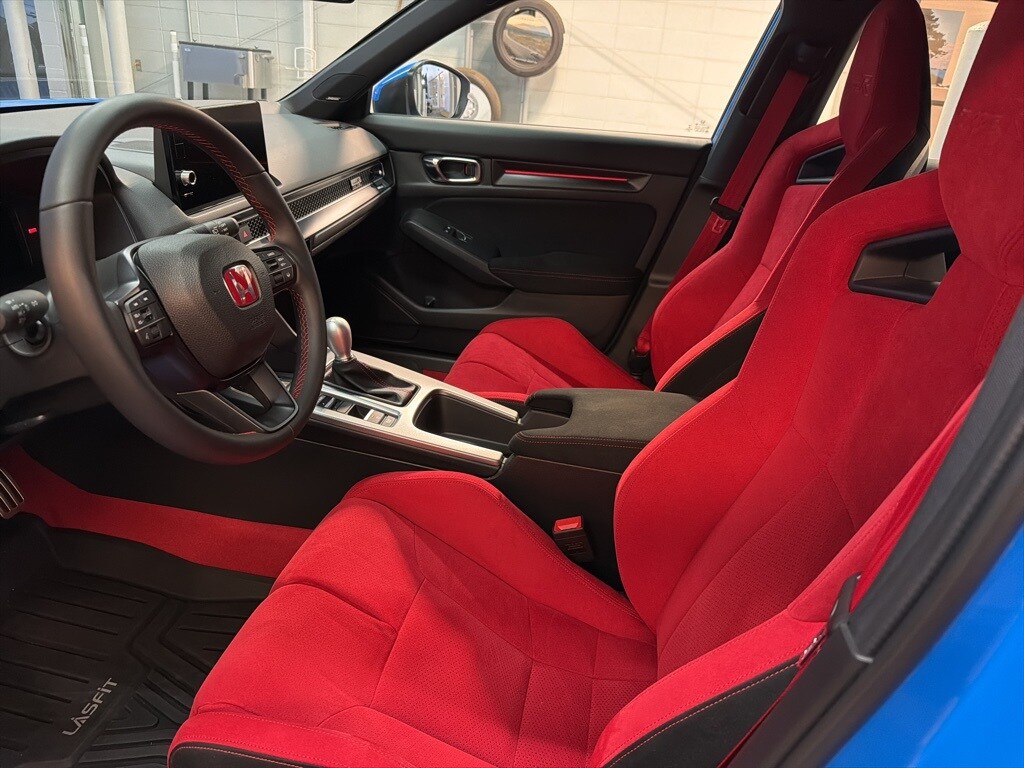 2023 Honda Civic Type R Hatchback photo 2