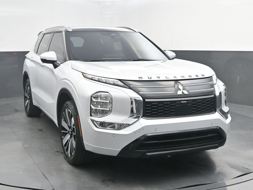 Used 2025 Mitsubishi Outlander SEL SUV