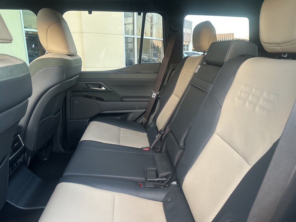 2024 Lexus GX 550 Overtrail photo 3