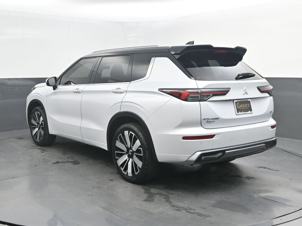 Used 2025 Mitsubishi Outlander SEL SUV