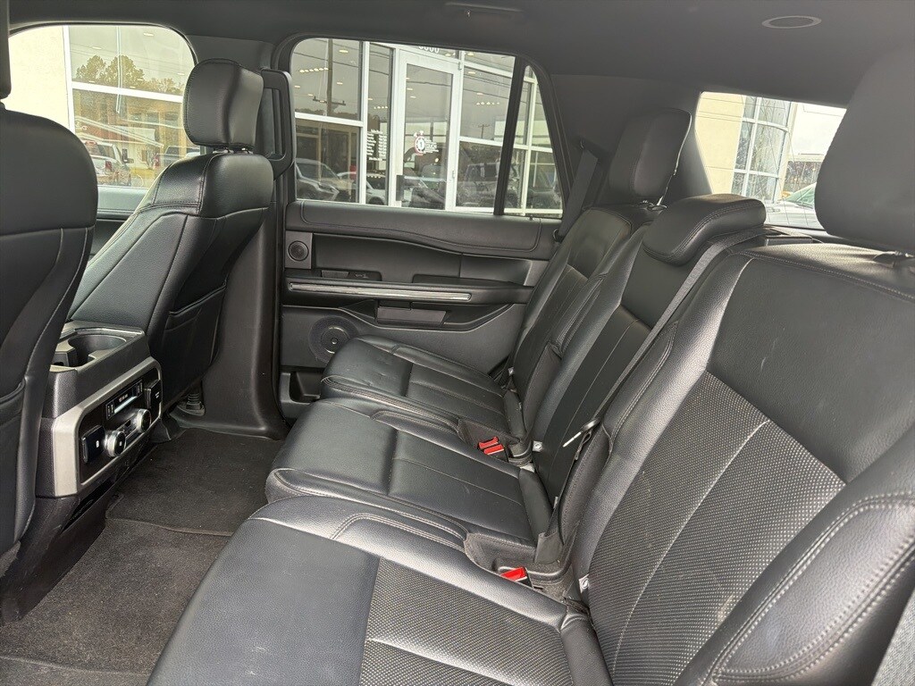 2019 Ford Expedition XLT photo 3