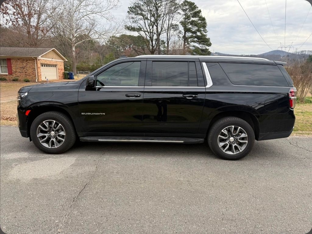 Used 2021 Chevrolet Suburban LT SUV