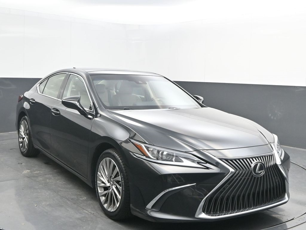 2019 Lexus ES