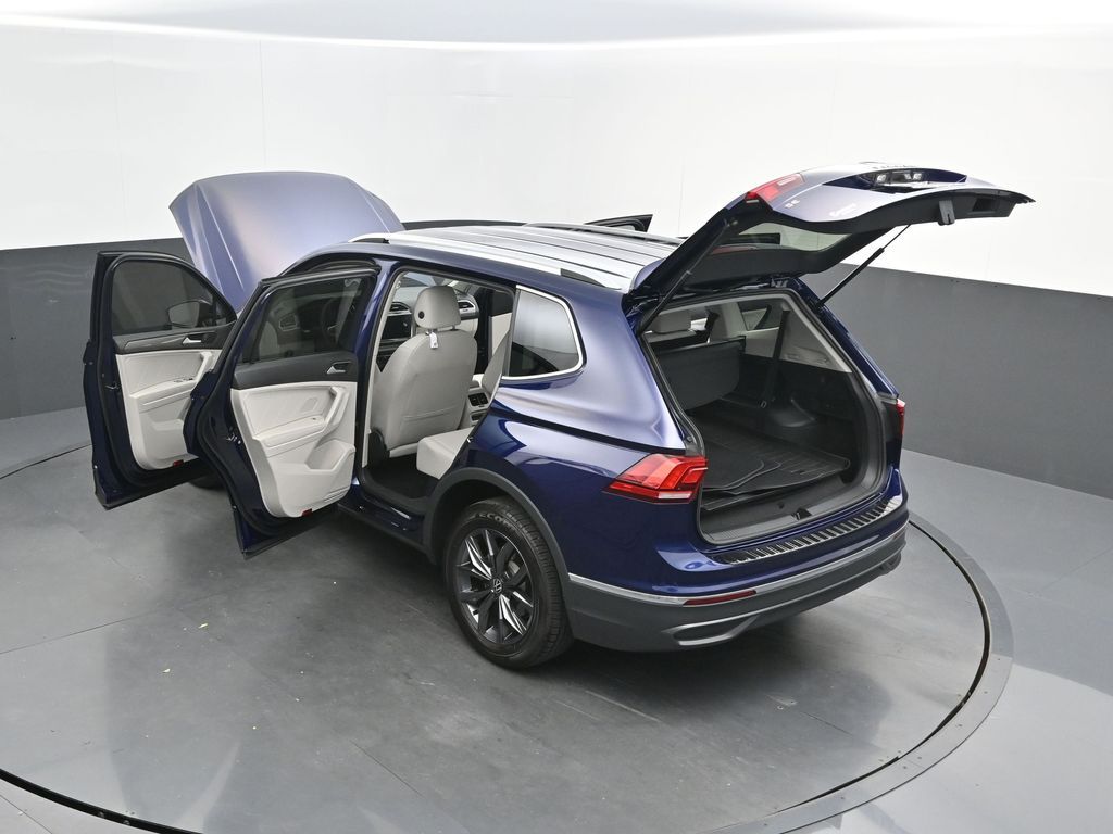 2023 Volkswagen Tiguan SE - Photo 54