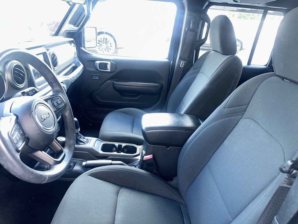 2018 Jeep Wrangler Unlimited Sport S photo 2