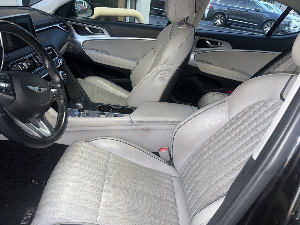 2019 Genesis G70 3.3T Advanced photo 2