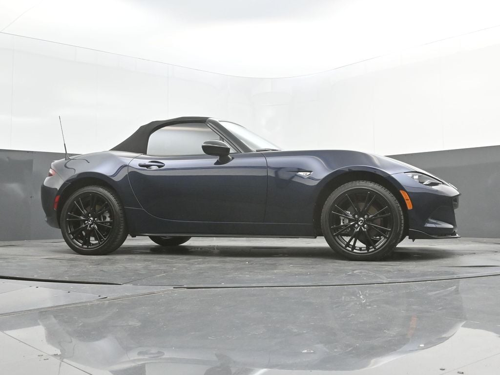 2025 Mazda MX-5 Miata Club - Photo 37