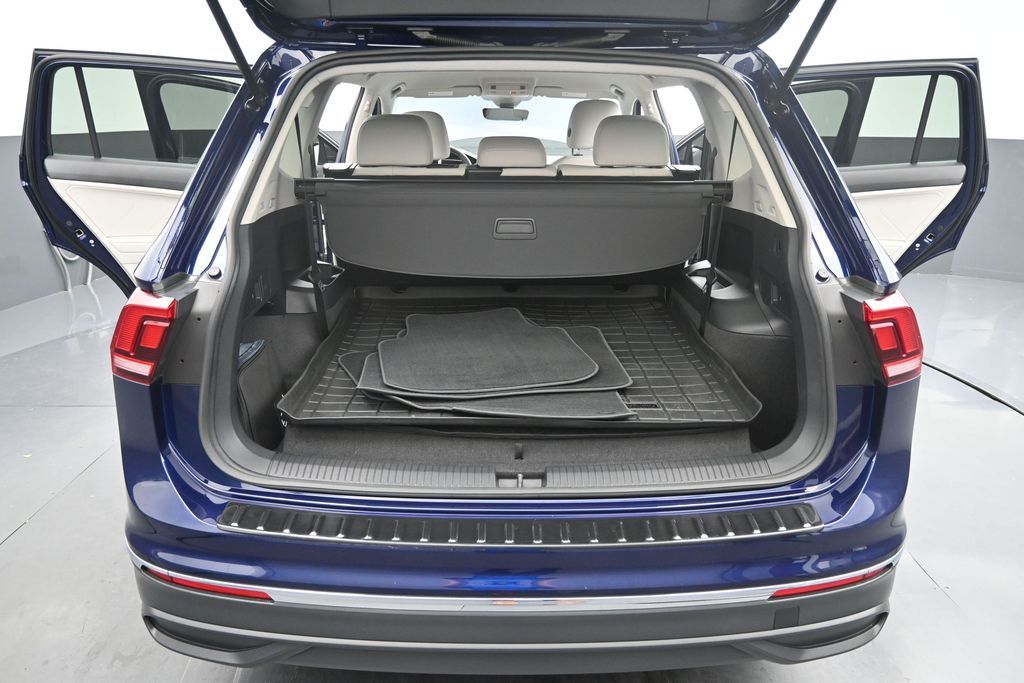 2023 Volkswagen Tiguan SE - Photo 27