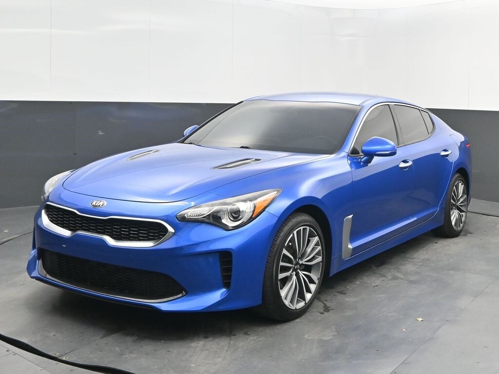 2019 Kia Stinger photo 3