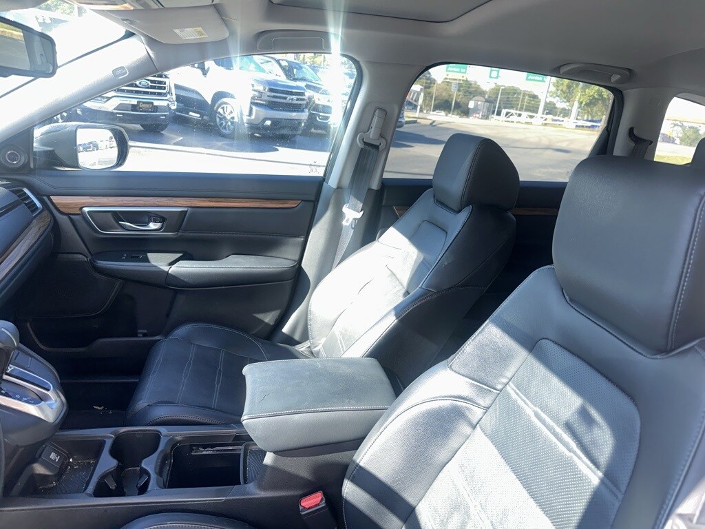 2018 Honda CR-V Touring photo 2
