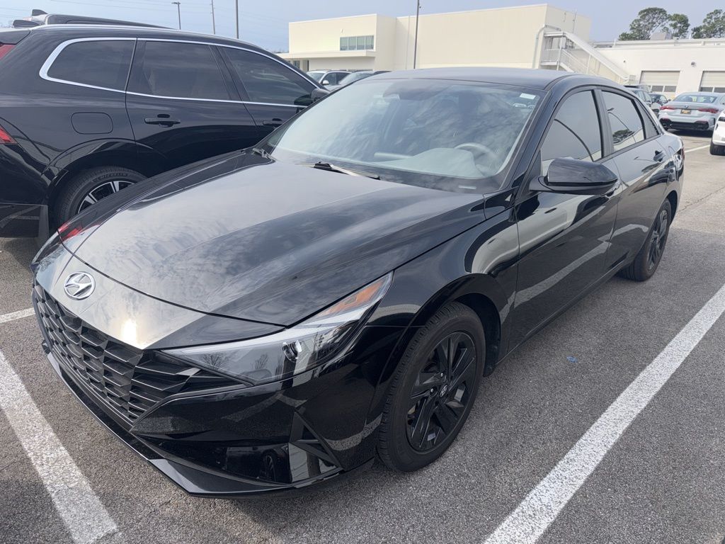 2023 Hyundai Elantra Blue