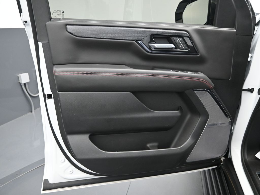 Used 2025 GMC Yukon AT4 Ultimate SUV