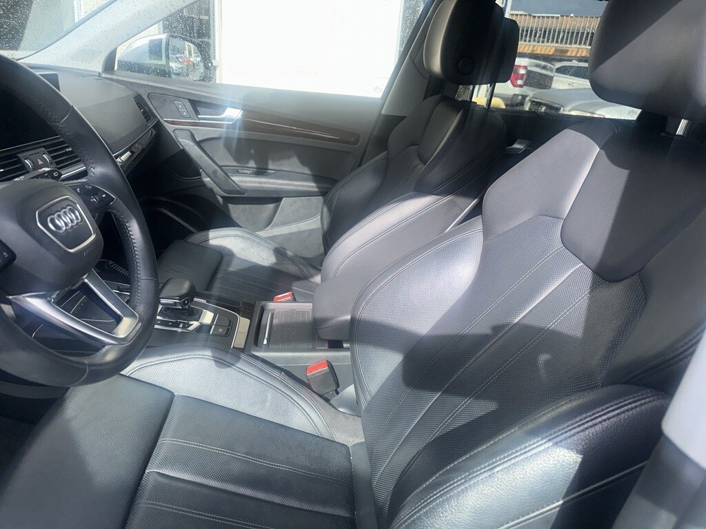2019 Audi Q5 2.0T Premium Plus photo 2