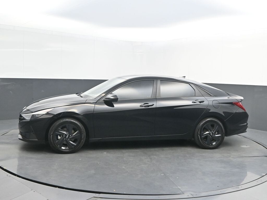 Used 2023 Hyundai Elantra Hybrid Blue Sedan