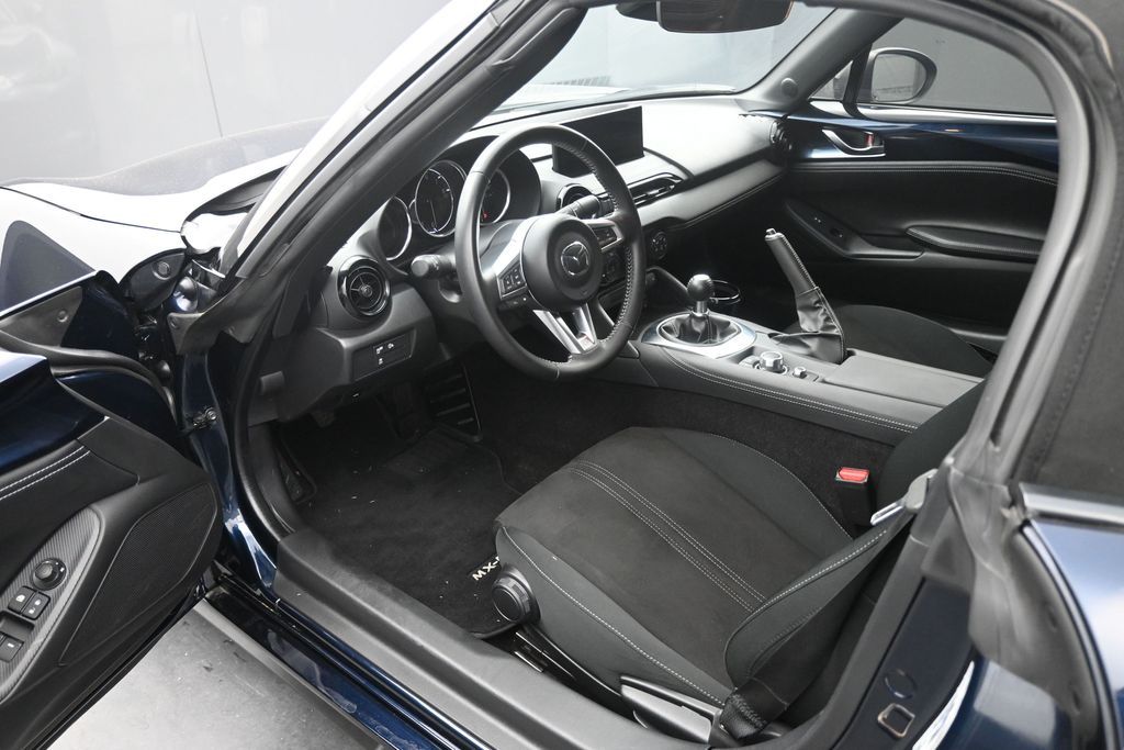 2025 Mazda MX-5 Miata Club - Photo 11