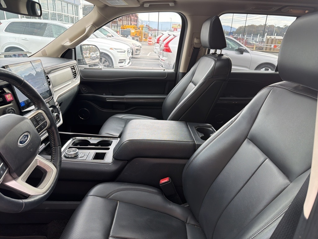 Used 2022 Ford Expedition XLT SUV