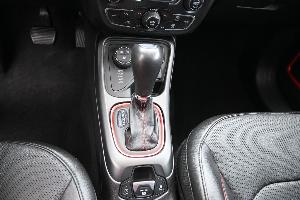2021 Jeep Compass Trailhawk - Photo 16
