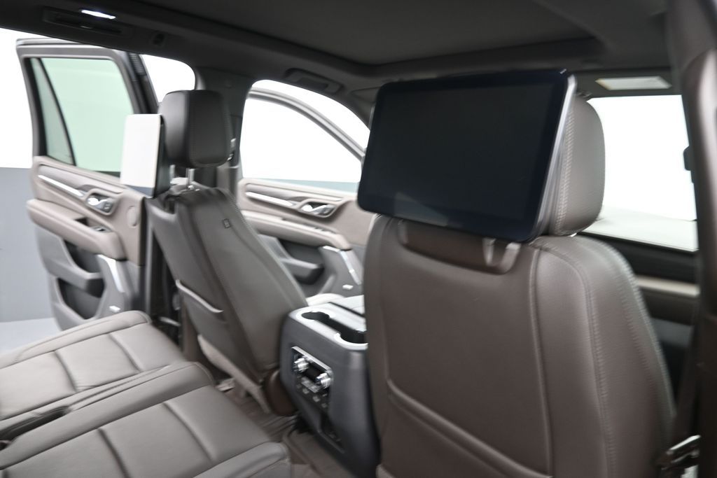 2021 GMC Yukon Denali - Photo 23