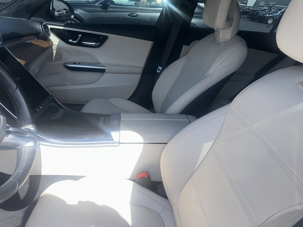 2024 Mercedes Benz C 300 photo 2