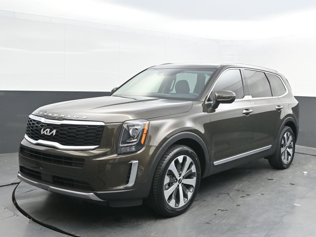 2022 Kia Telluride S photo 3