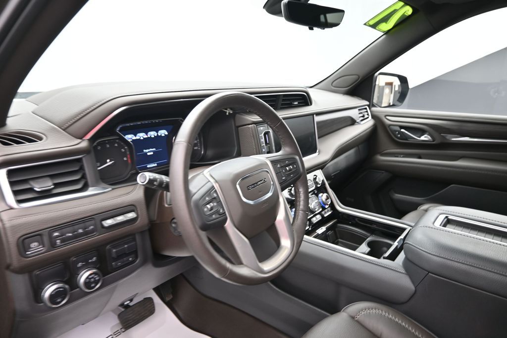 2021 GMC Yukon Denali - Photo 10