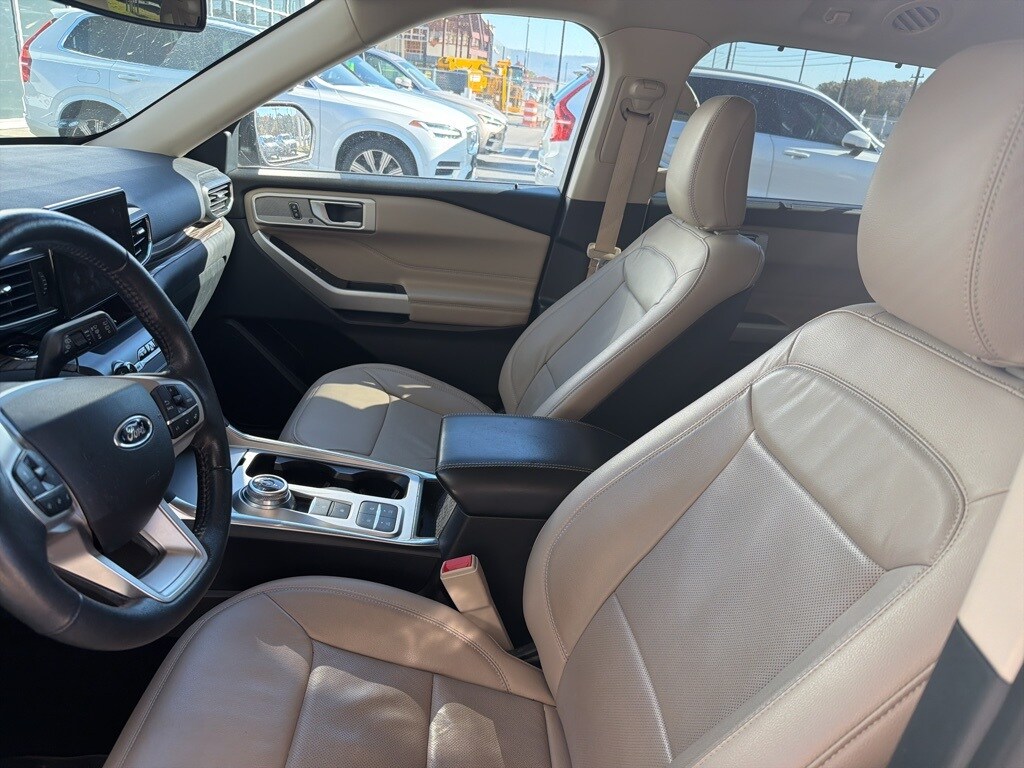 2020 Ford Explorer Limited photo 2