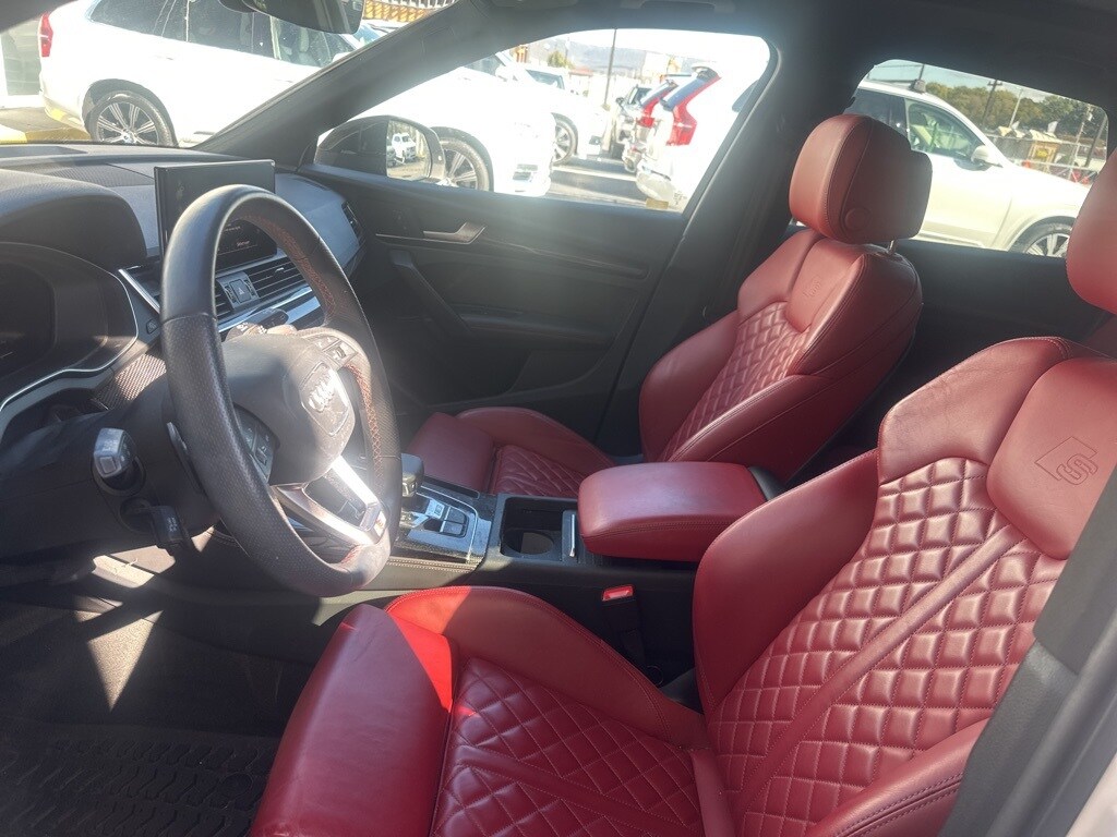 2023 Audi SQ5 Prestige photo 2