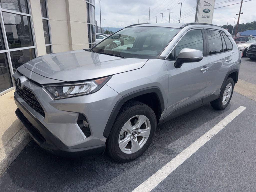 2021 Toyota RAV4 XLE AWD's photo