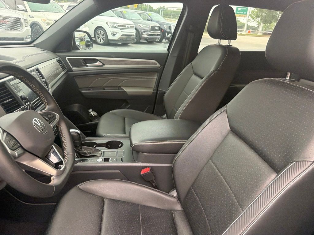 Used 2023 Volkswagen Atlas Cross Sport 2.0T SE SUV