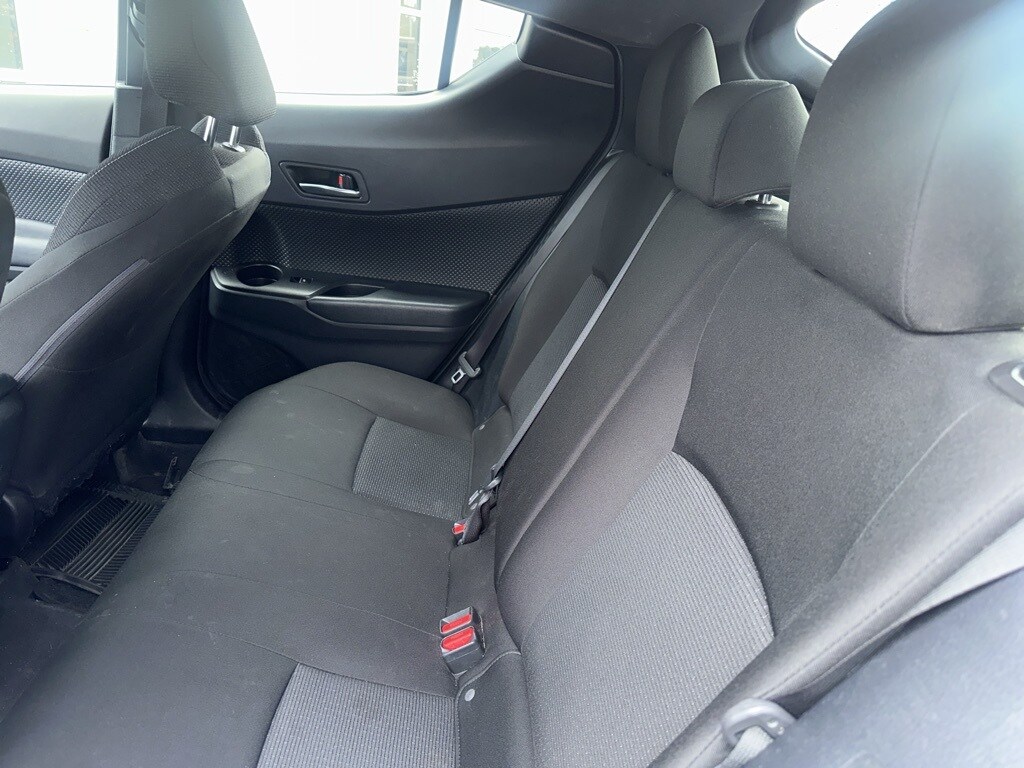 2018 Toyota C-HR XLE Premium photo 3