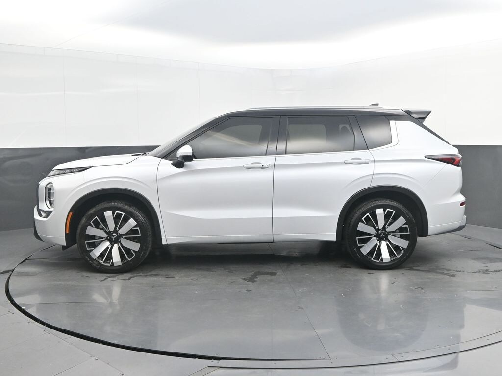 Used 2025 Mitsubishi Outlander SEL SUV