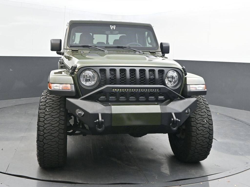 2022 Jeep Gladiator Overland photo 2