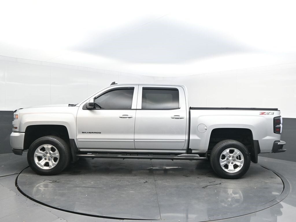 2018 Chevrolet Silverado 1500 LT photo 4