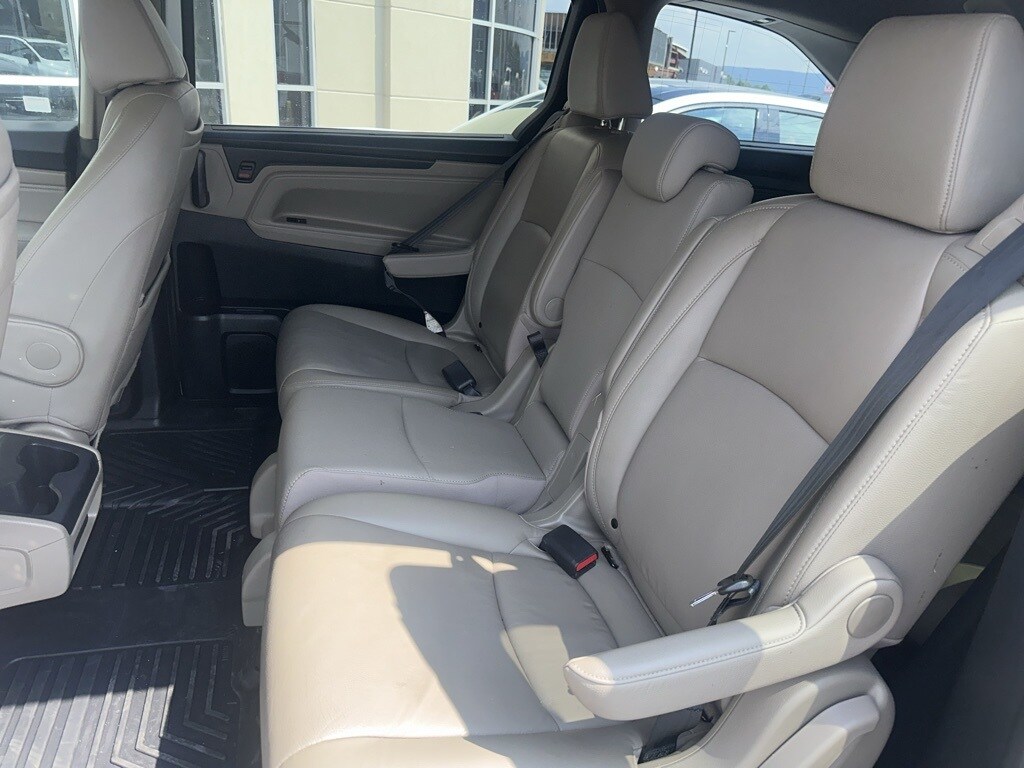 2020 Honda Odyssey Elite photo 3